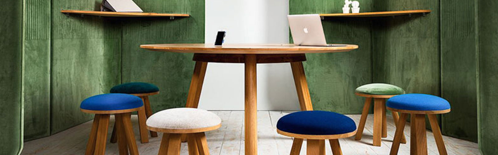BuzziMilk stool and Acoustic screen in informal meeting space